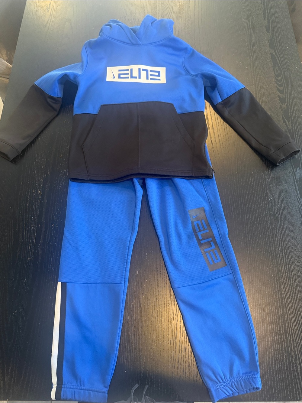 Nike Elite boys sweatsuit size medium